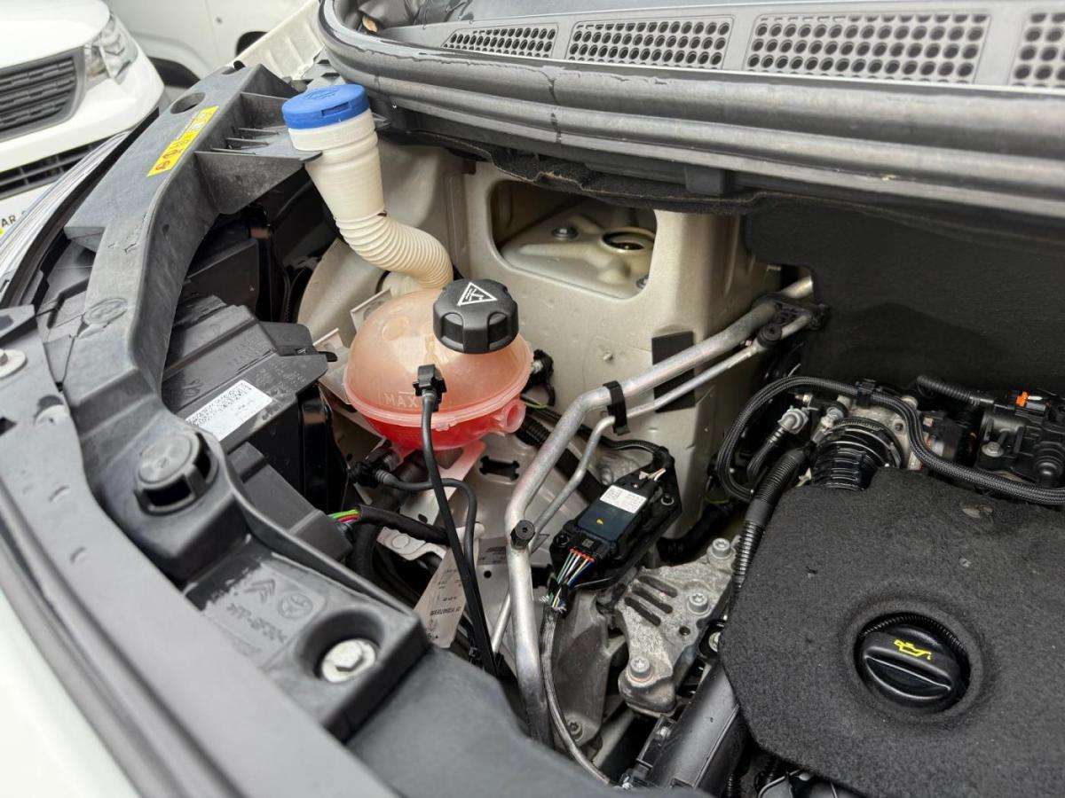 opel-vivaro-2021-diesel-1499cc