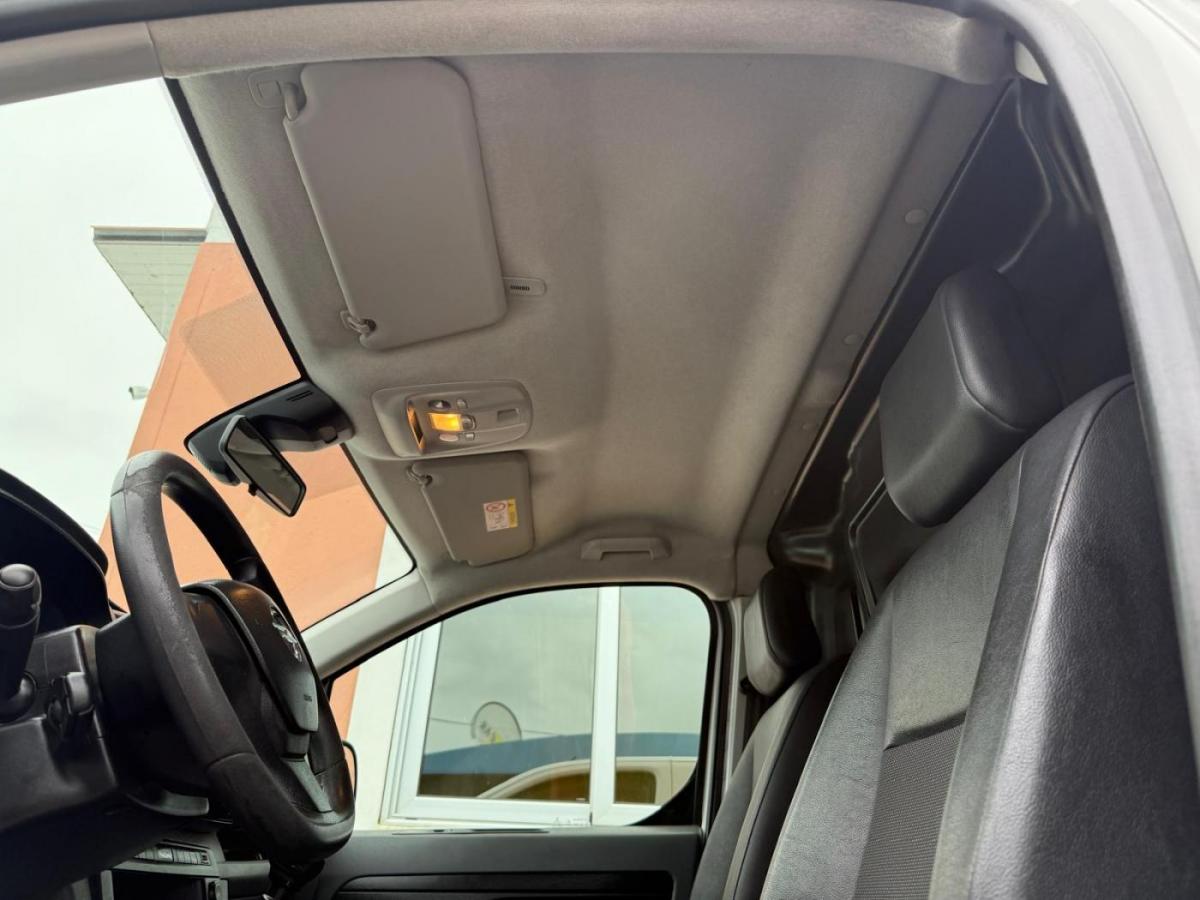 opel-vivaro-2021-diesel-1499cc