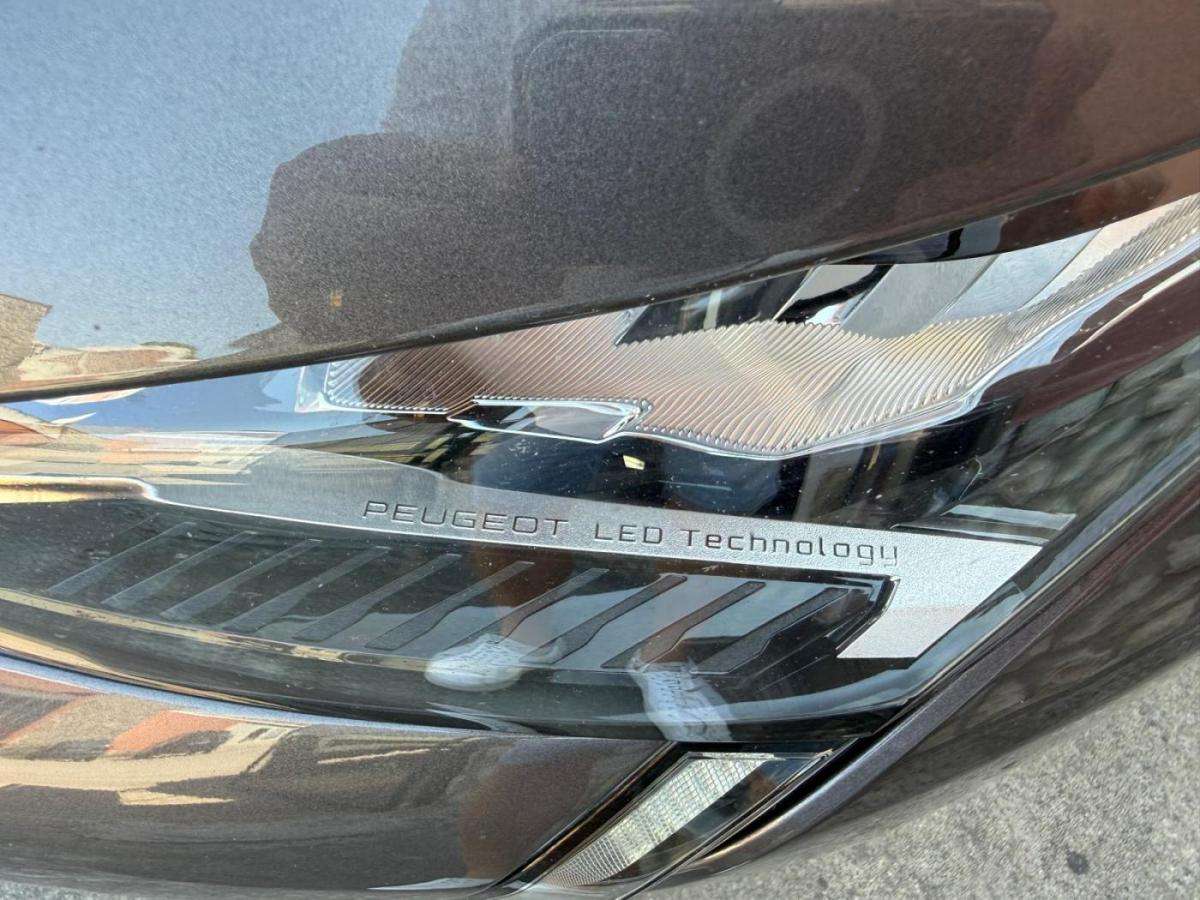 peugeot-308-sw-2022-diesel-1499cc