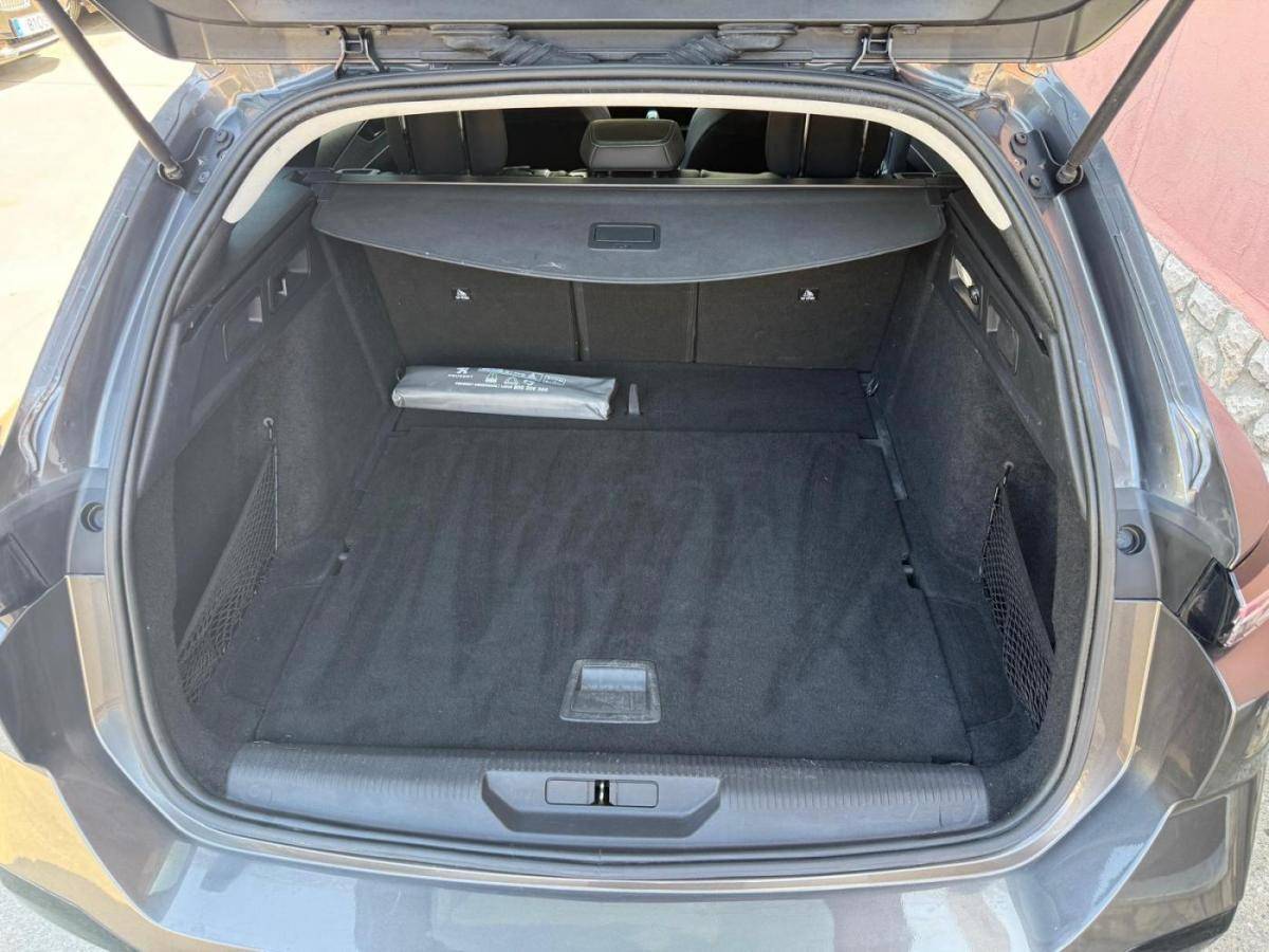 peugeot-308-sw-2022-diesel-1499cc