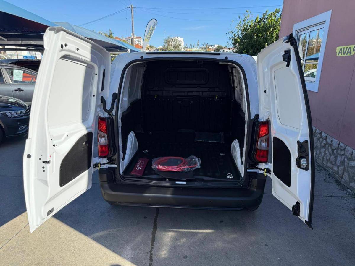 fiat-doblo-2025-eletrico-0cc
