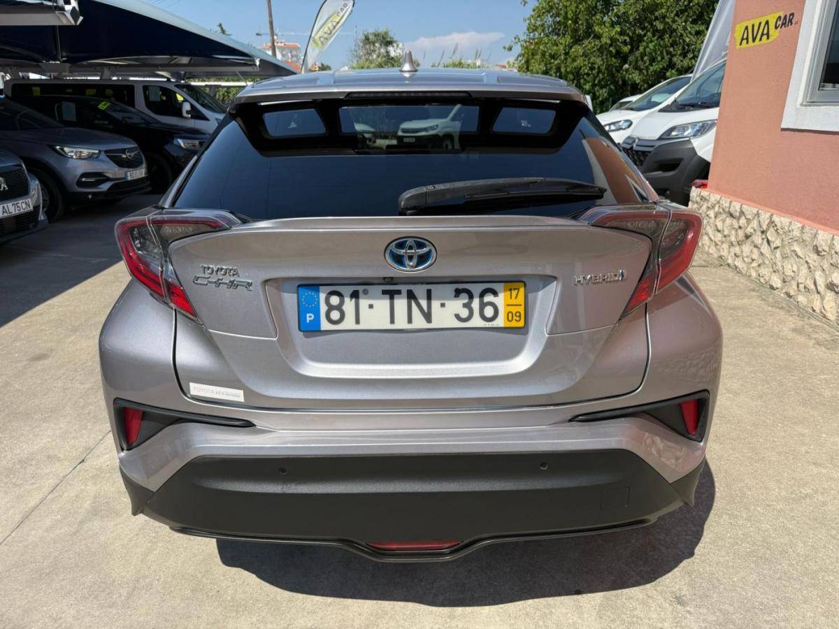 toyota-c-hr-2017-hibrido-a-gasolina-1798cc