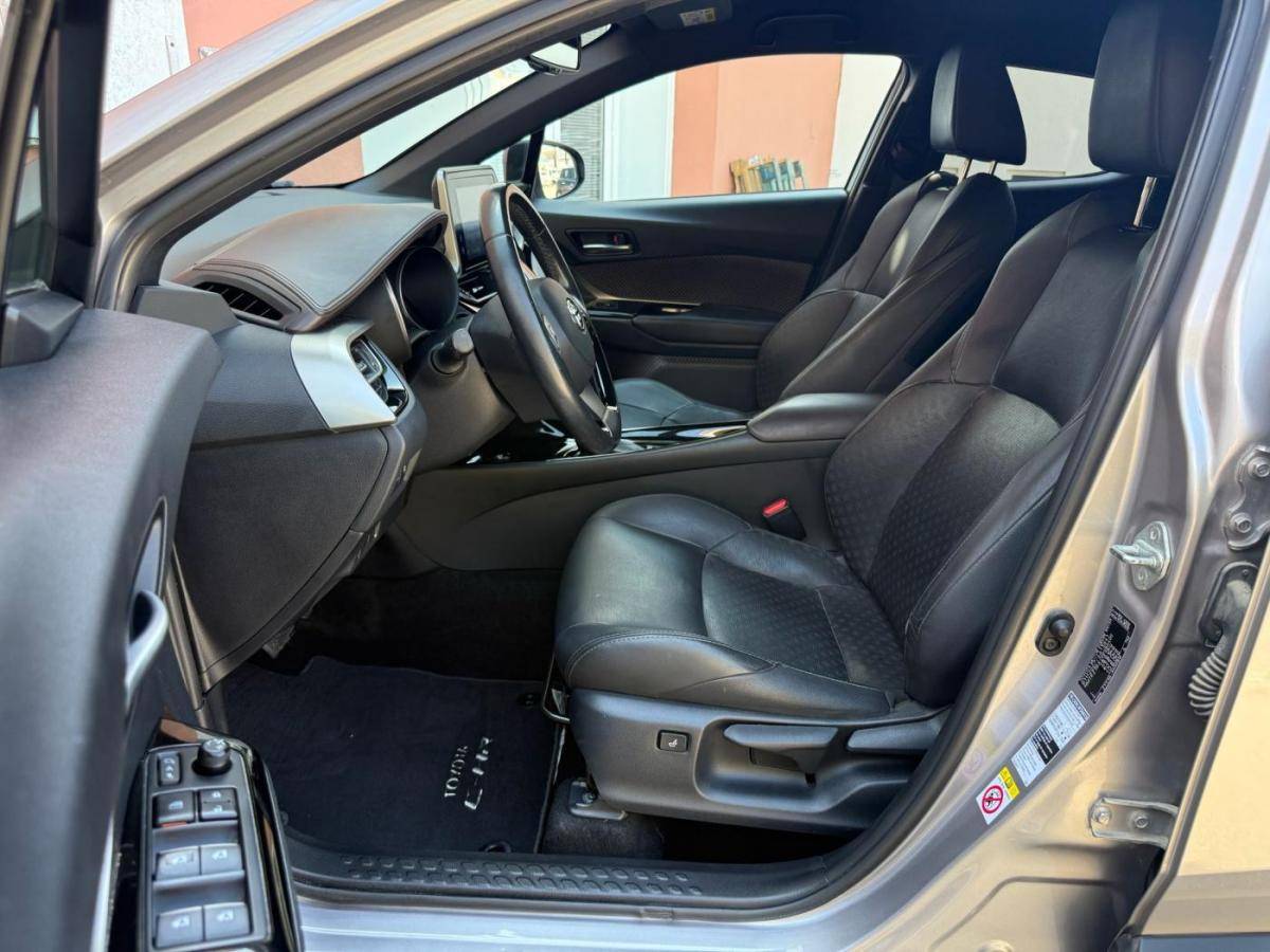 toyota-c-hr-2017-hibrido-a-gasolina-1798cc