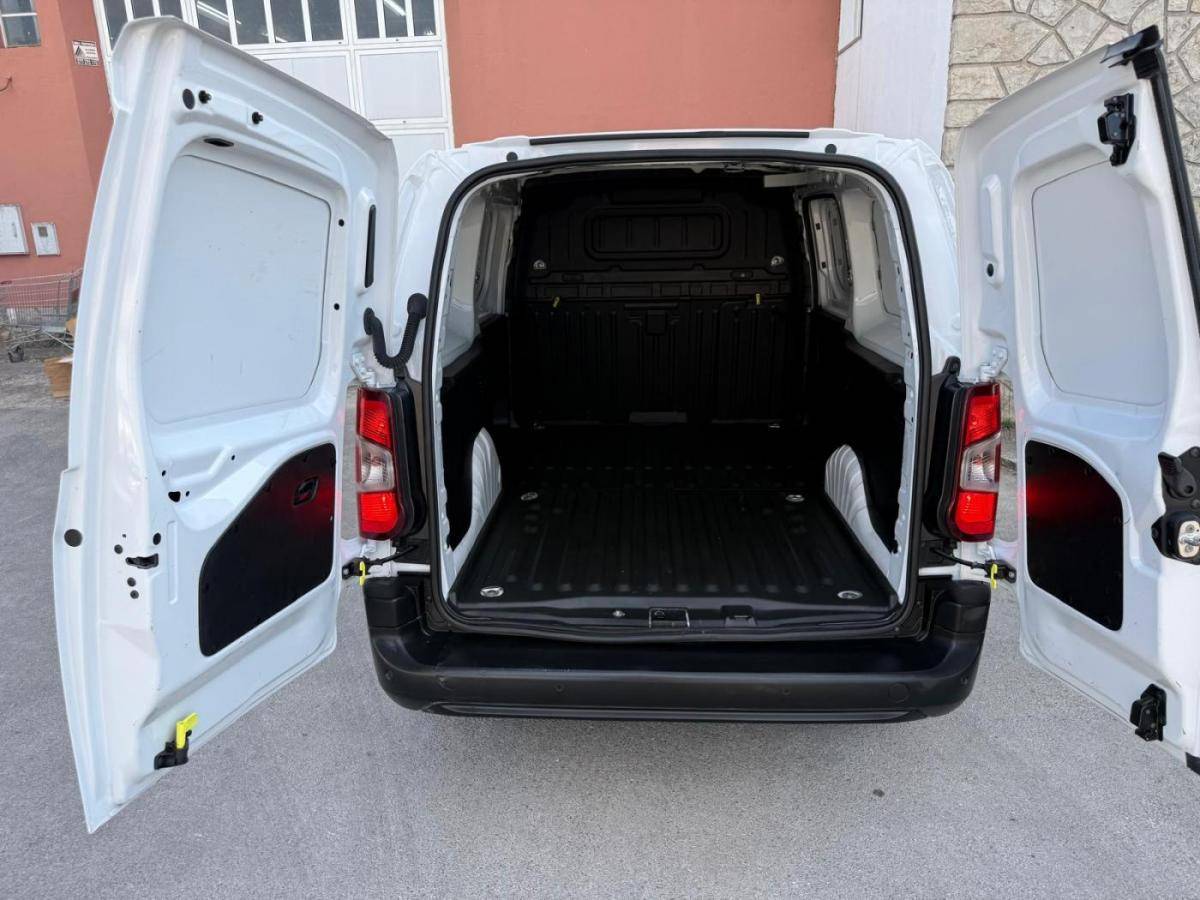 citroen-berlingo-2023-diesel-1499cc