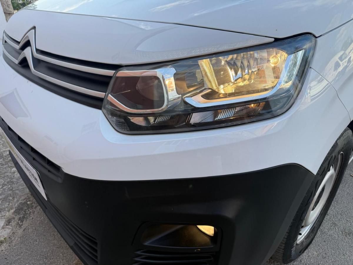 citroen-berlingo-2023-diesel-1499cc