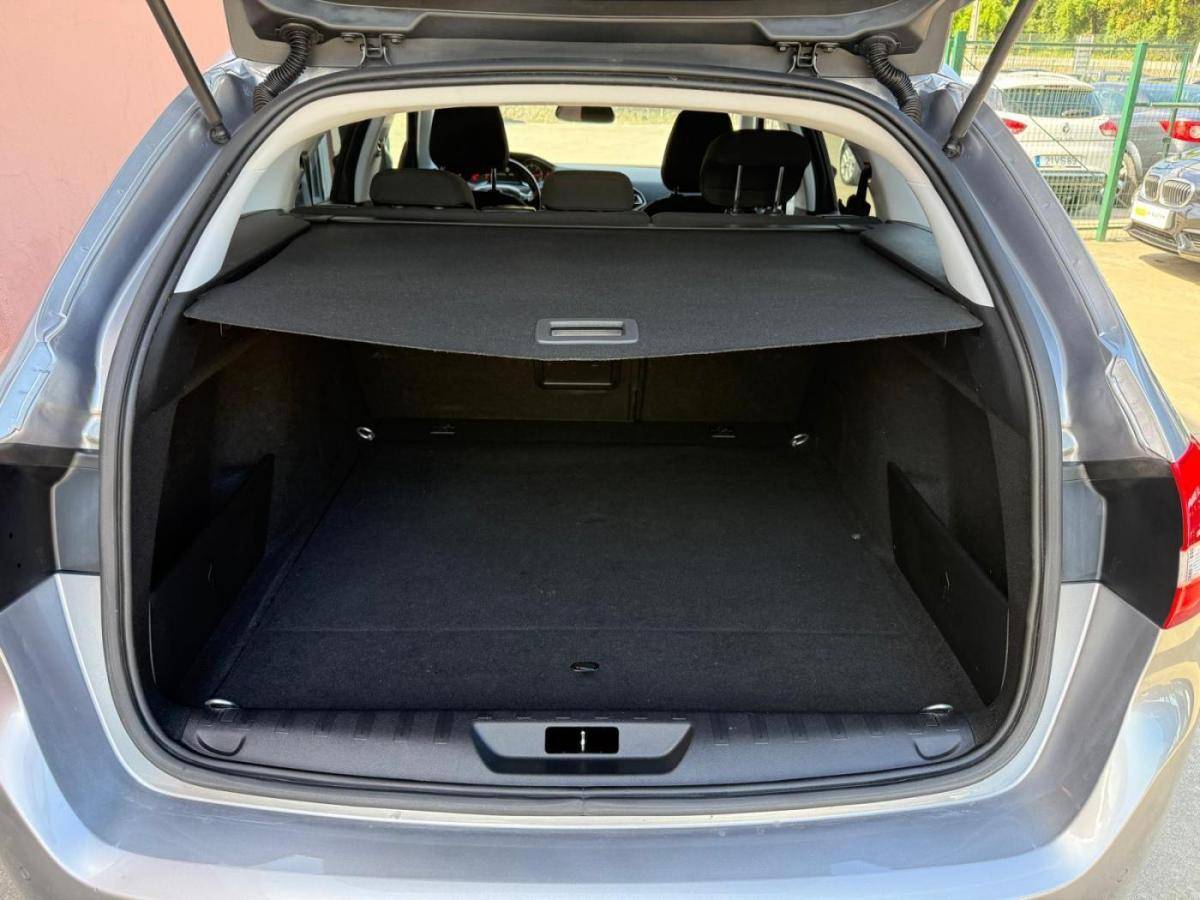 peugeot-308-sw-2019-diesel-1499cc