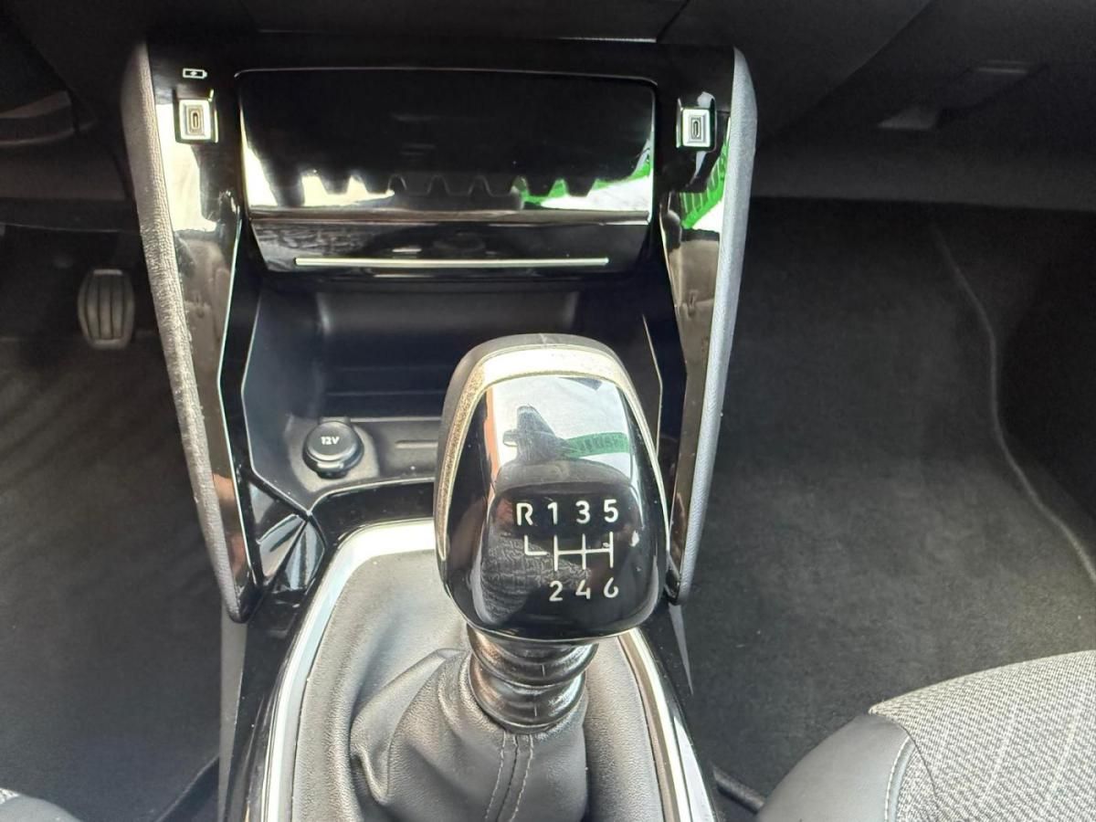 peugeot-208-2024-gasolina-1199cc