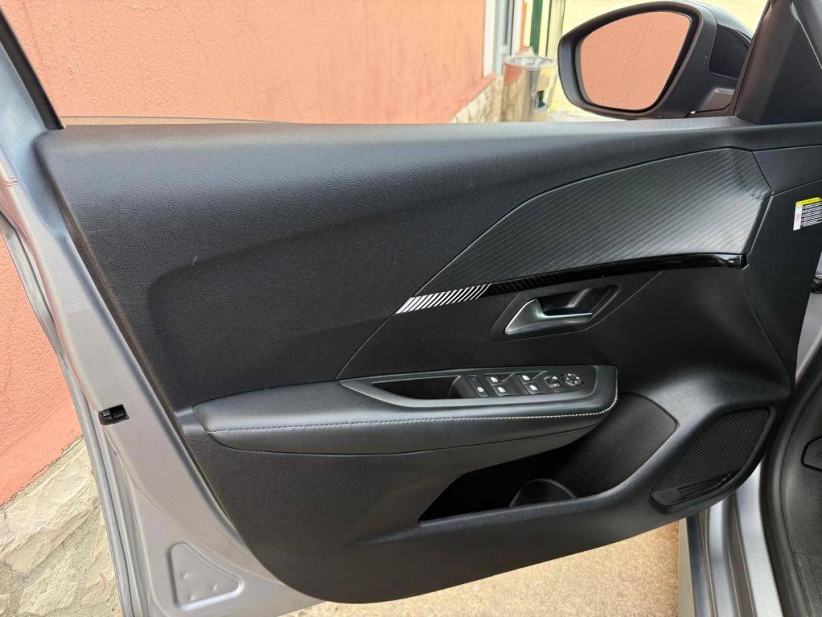 peugeot-208-2024-gasolina-1199cc