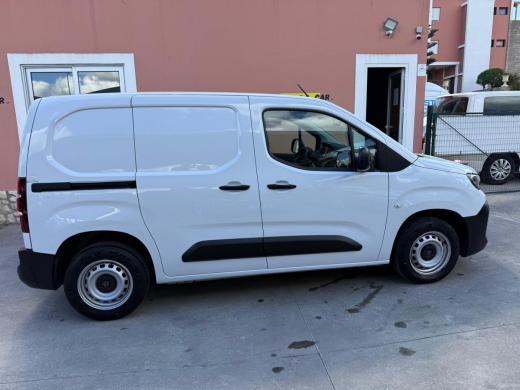 peugeot-partner-2025-diesel-1499cc