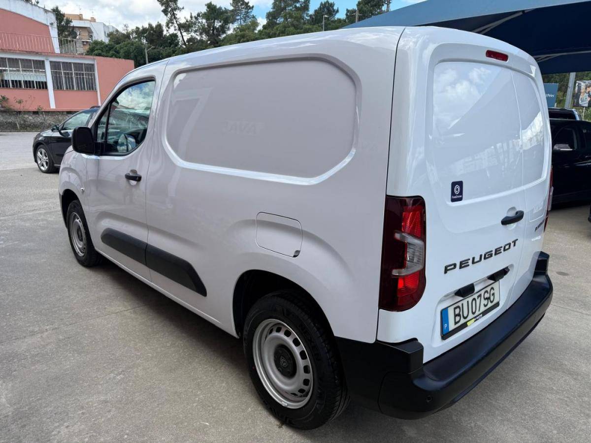 peugeot-partner-2025-diesel-1499cc