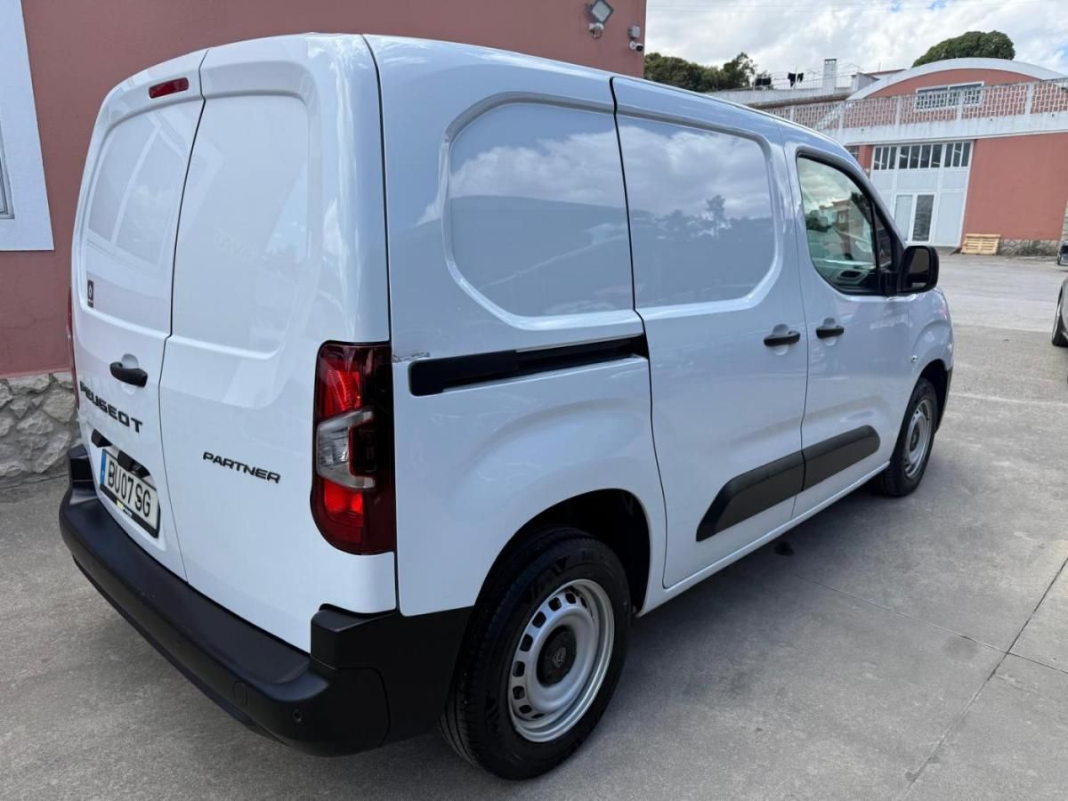 peugeot-partner-2025-diesel-1499cc
