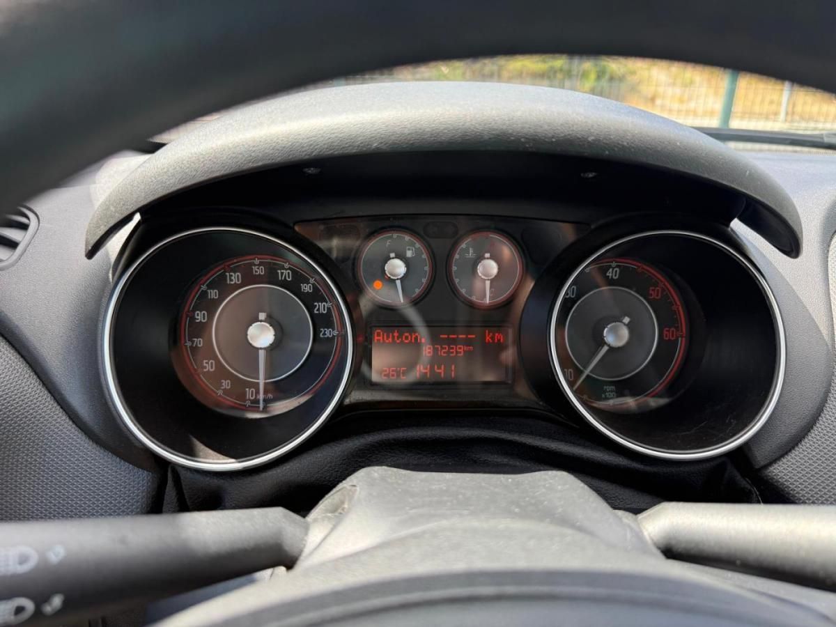 fiat-punto-evo-2015-diesel-1248cc