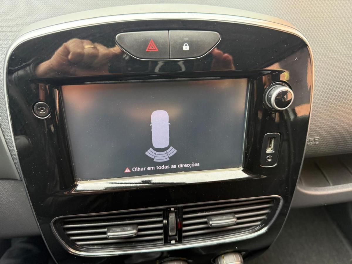 renault-clio-sport-tourer-2018-diesel-1461cc