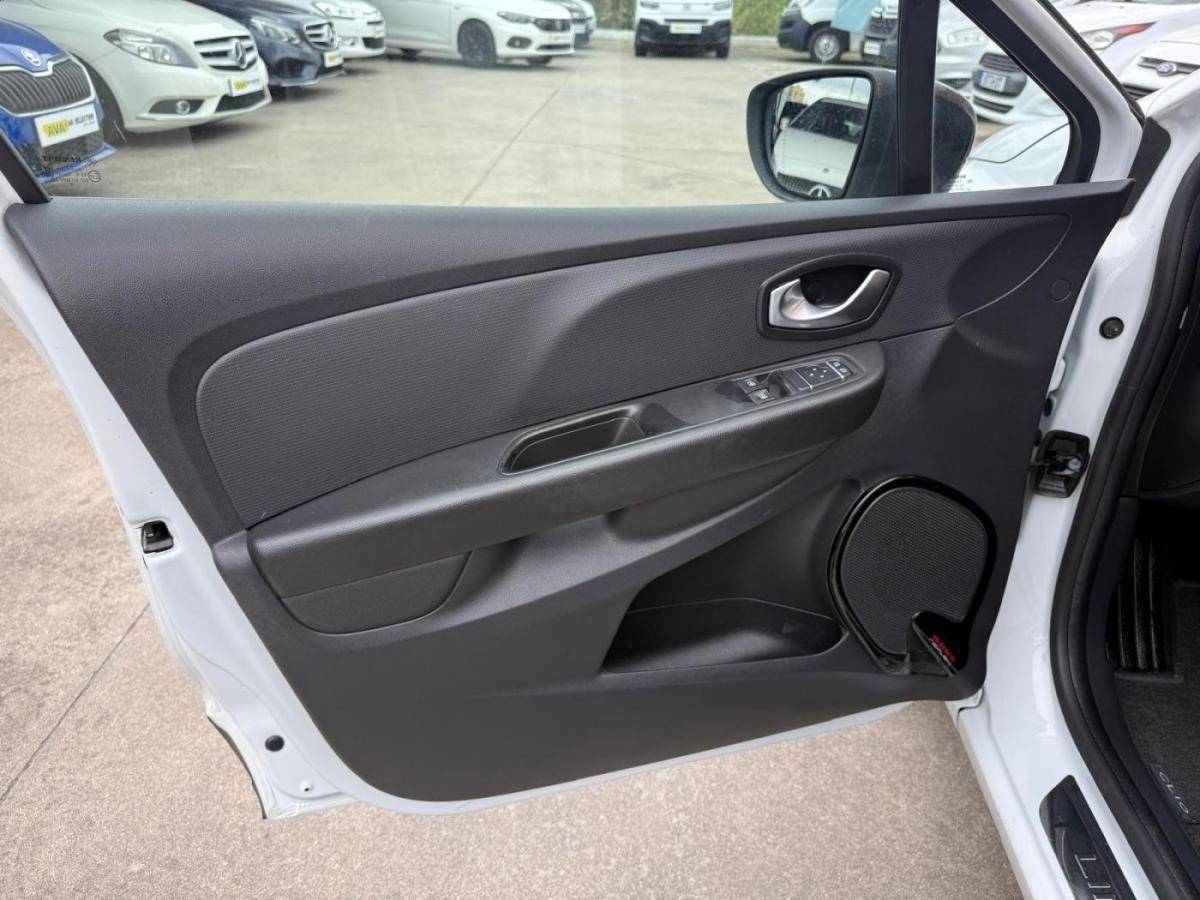 renault-clio-sport-tourer-2018-diesel-1461cc