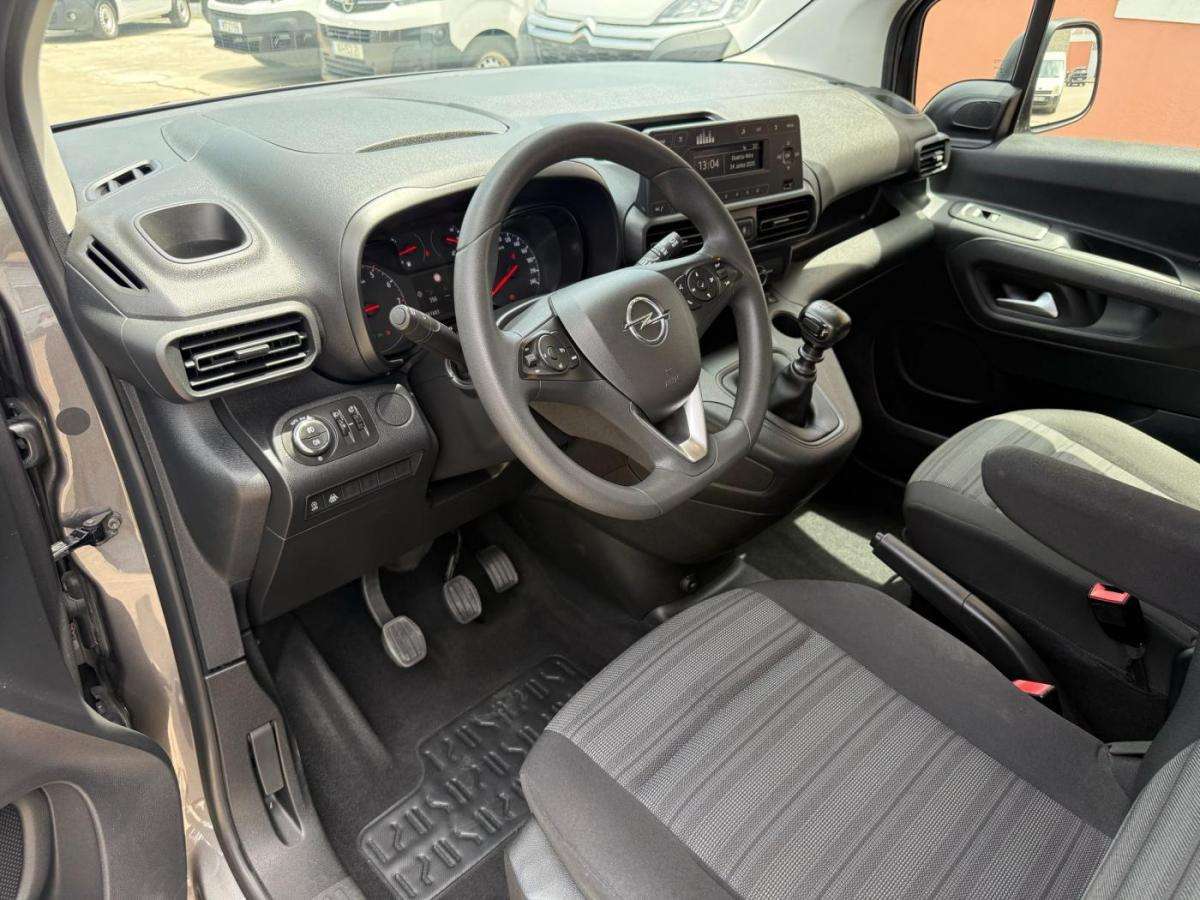 opel-combo-2022-diesel-1499cc