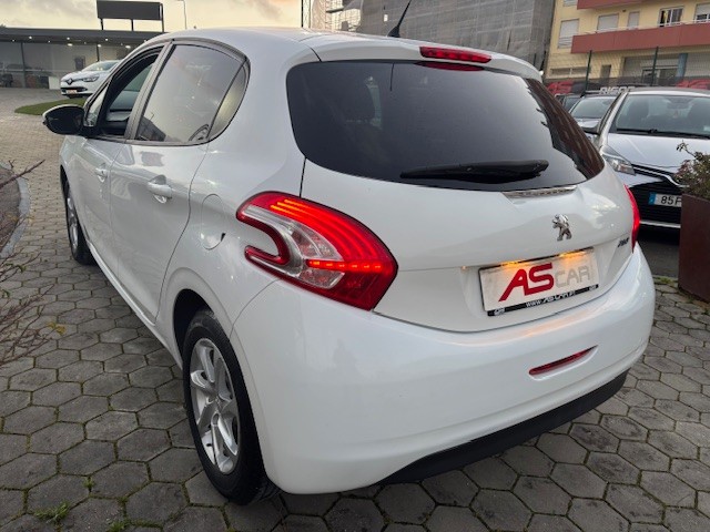 peugeot-208-2014-diesel-1398cc