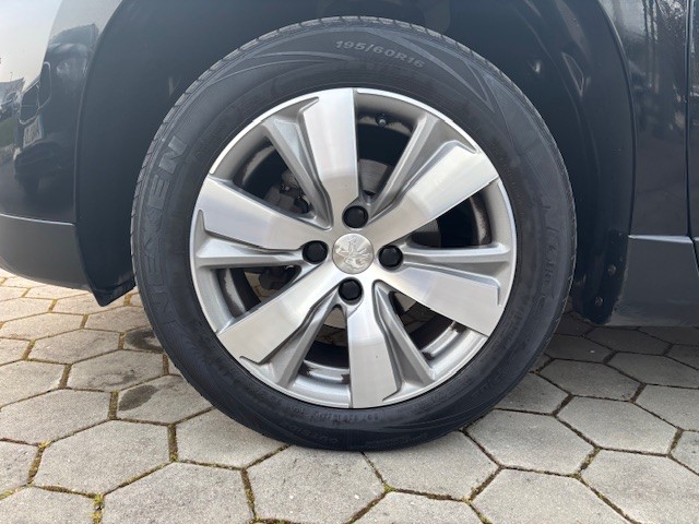peugeot-2008-2016-diesel-1560cc