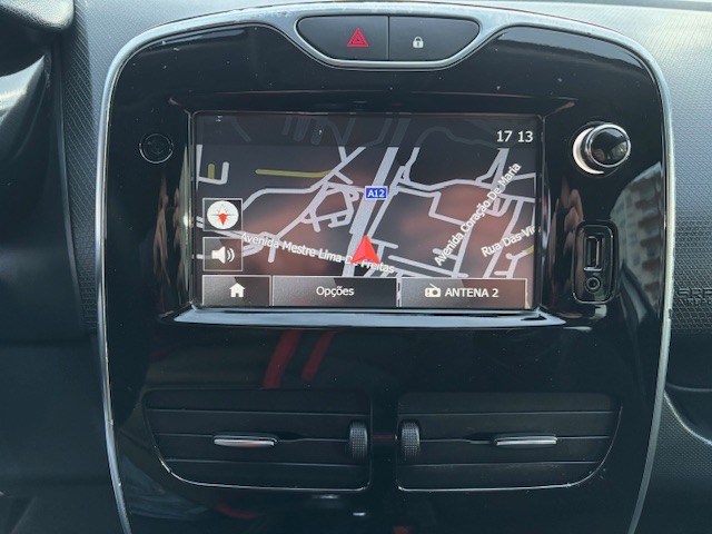 renault-clio-sport-tourer-2015-diesel-1461cc