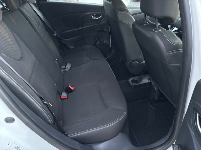 renault-clio-sport-tourer-2015-diesel-1461cc