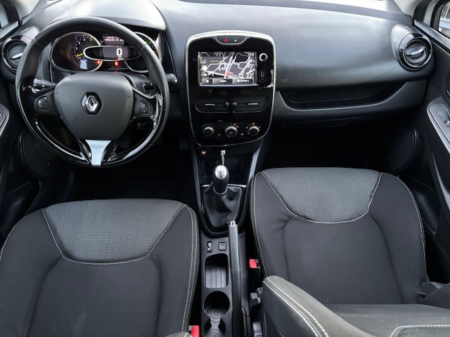 renault-clio-sport-tourer-2015-diesel-1461cc