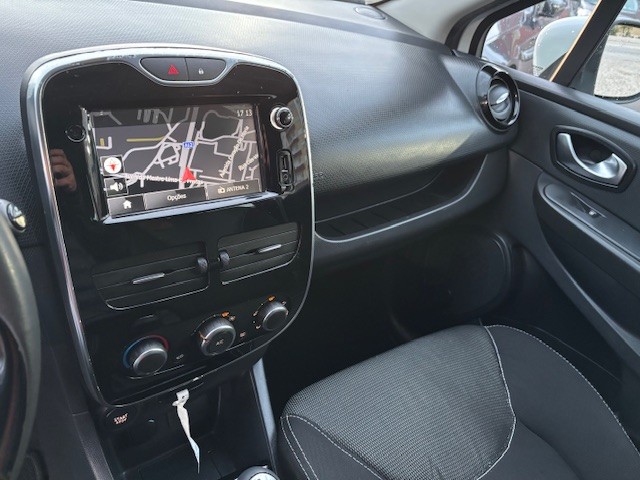 renault-clio-sport-tourer-2015-diesel-1461cc