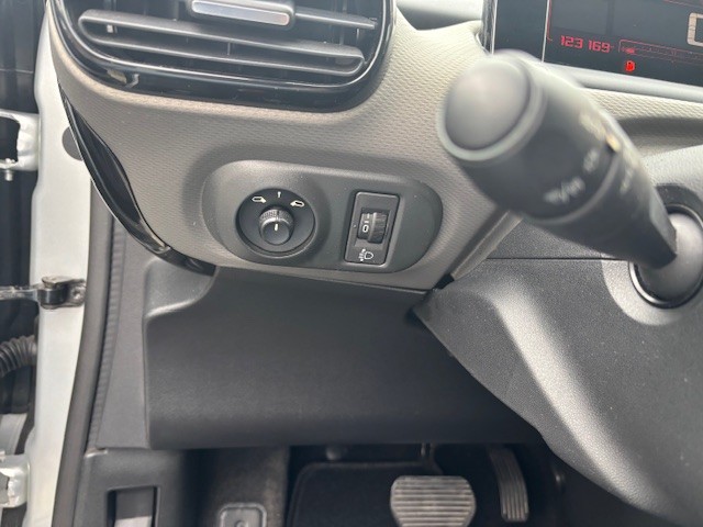 citroen-c4-cactus-2017-diesel-1560cc