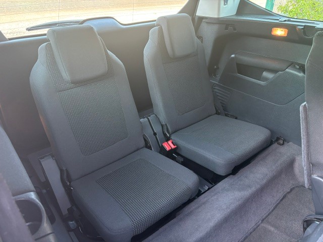 peugeot-5008-2012-diesel-1560cc