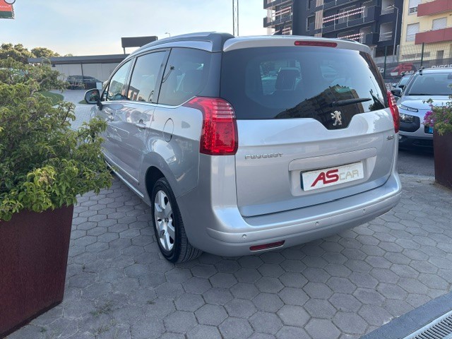 peugeot-5008-2012-diesel-1560cc