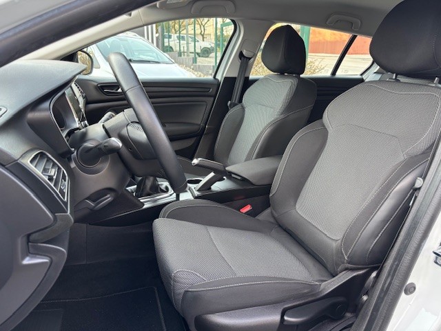 renault-megane-sport-tourer-2019-diesel-1461cc