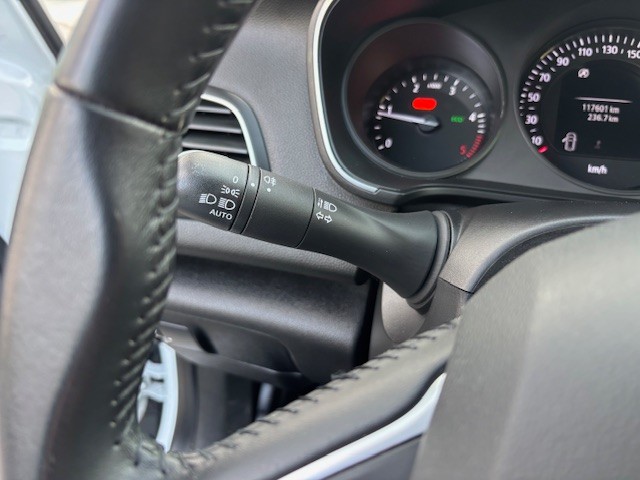 renault-megane-sport-tourer-2019-diesel-1461cc