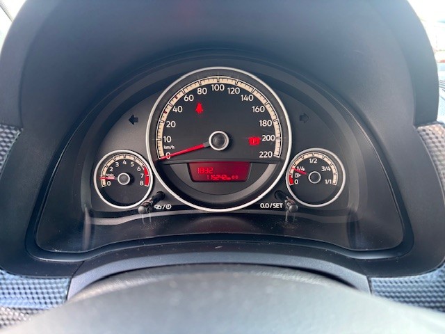 volkswagen-up-2016-gasolina-999cc