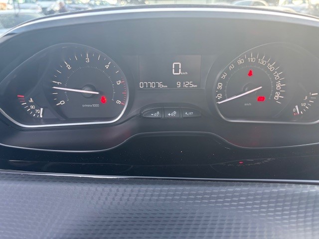 peugeot-2008-2017-diesel-1560cc