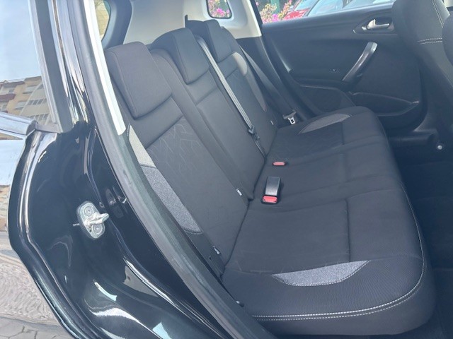 peugeot-2008-2017-diesel-1560cc