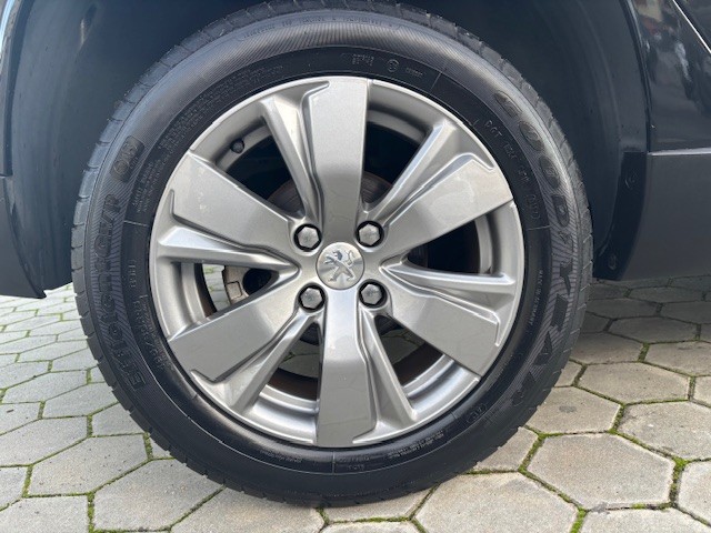 peugeot-2008-2017-diesel-1560cc
