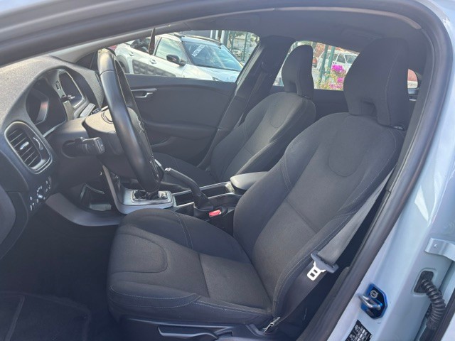 volvo-v40-2014-diesel-1560cc