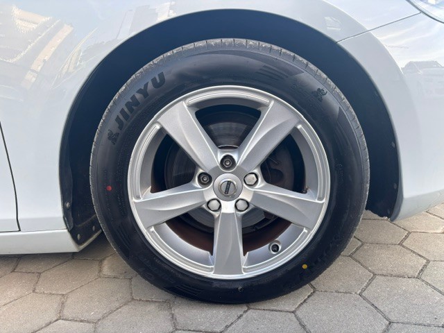 volvo-v40-2014-diesel-1560cc