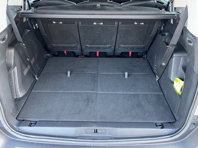 peugeot-5008-2017-diesel-1560cc