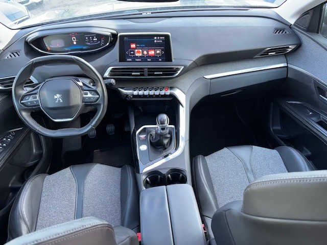 peugeot-5008-2017-diesel-1560cc