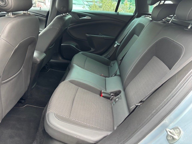 opel-astra-sport-tourer-2019-diesel-1598cc