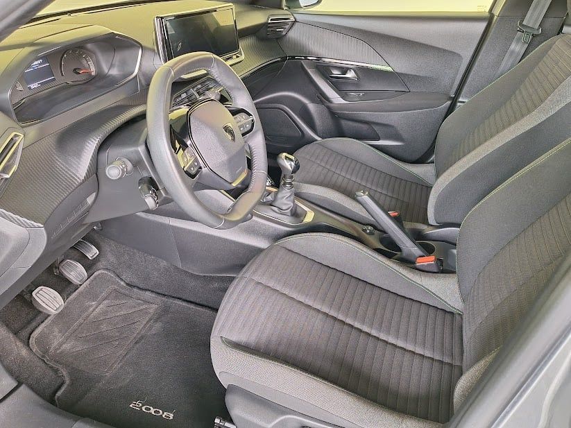 peugeot-2008-2023-gasolina-1199cc