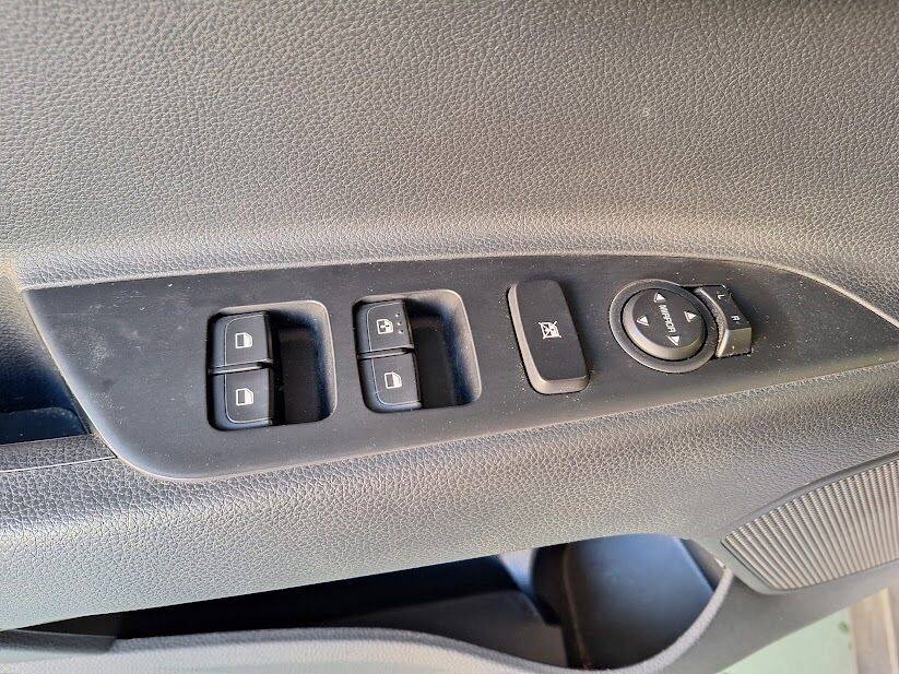 kia-stonic-2022-gasolina-1197cc
