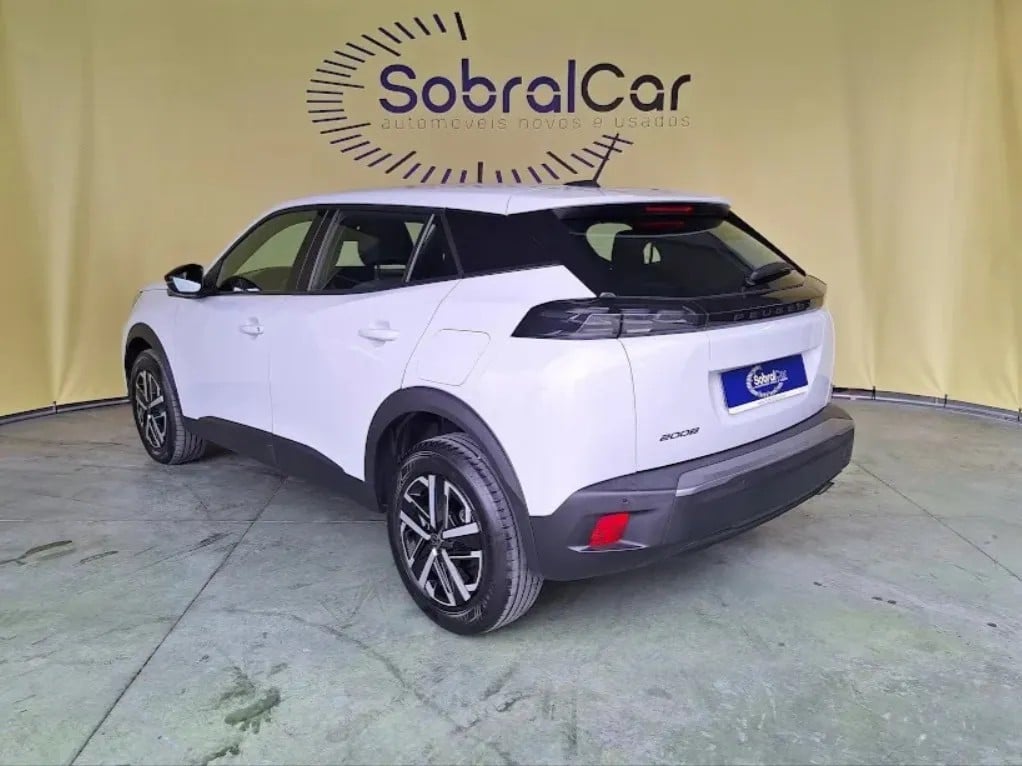 peugeot-2008-2023-gasolina-1199cc