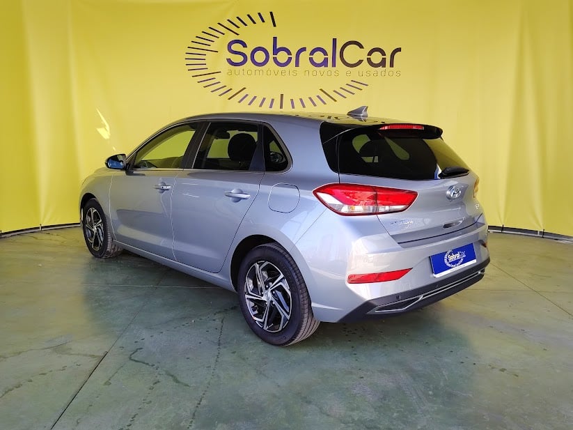 hyundai-i30-2023-gasolina-998cc