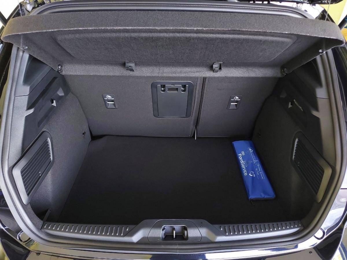 ford-focus-2022-diesel-1499cc