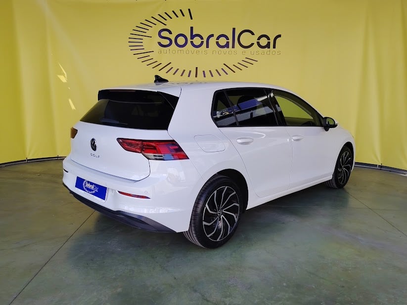 volkswagen-golf-2023-gasolina-999cc