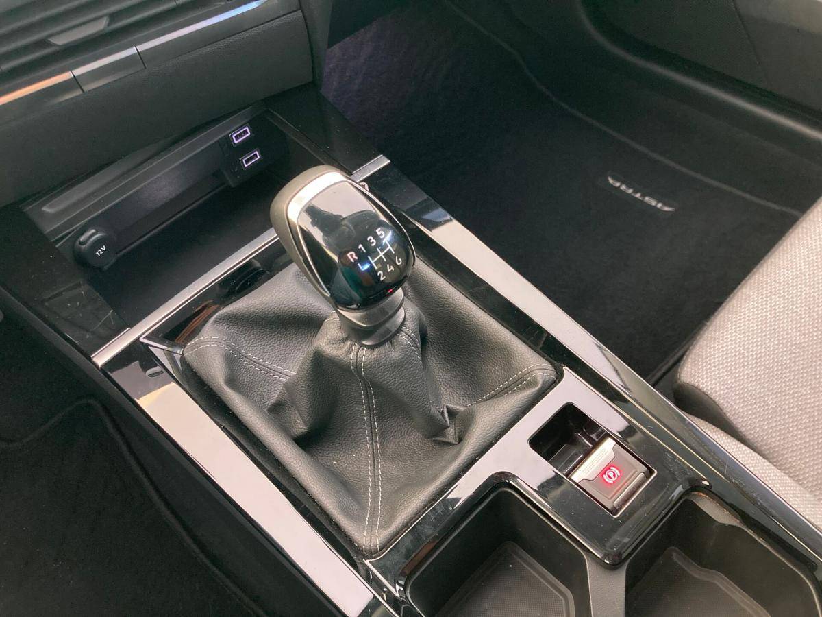 opel-astra-2023-gasolina-1199cc