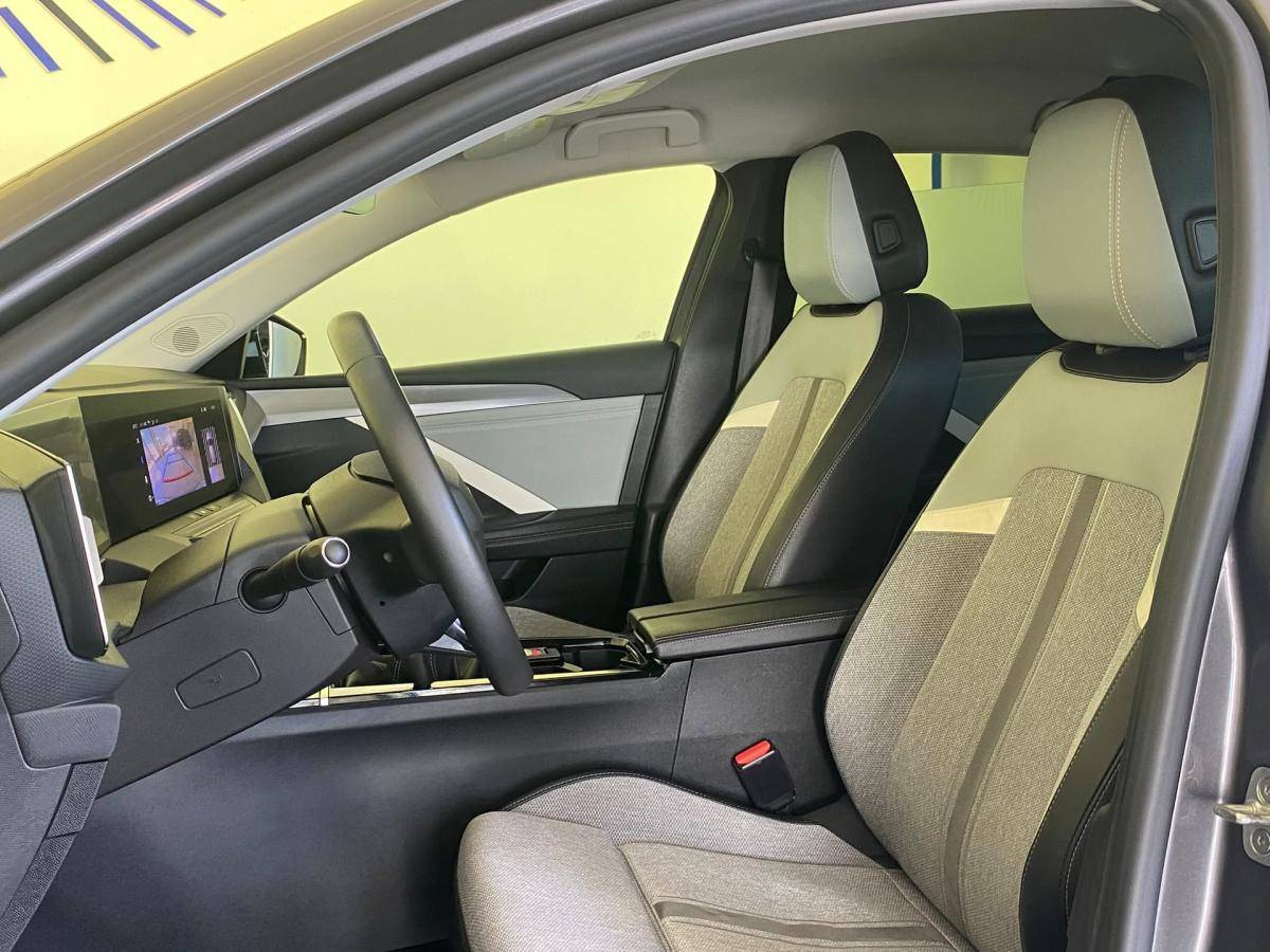 opel-astra-2023-gasolina-1199cc