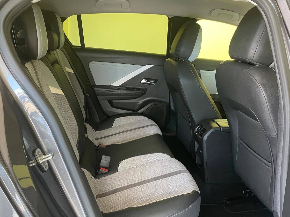 opel-astra-2023-gasolina-1199cc