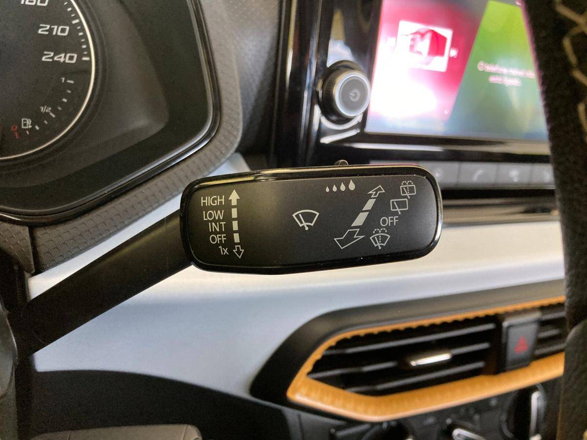 seat-arona-2022-gasolina-999cc