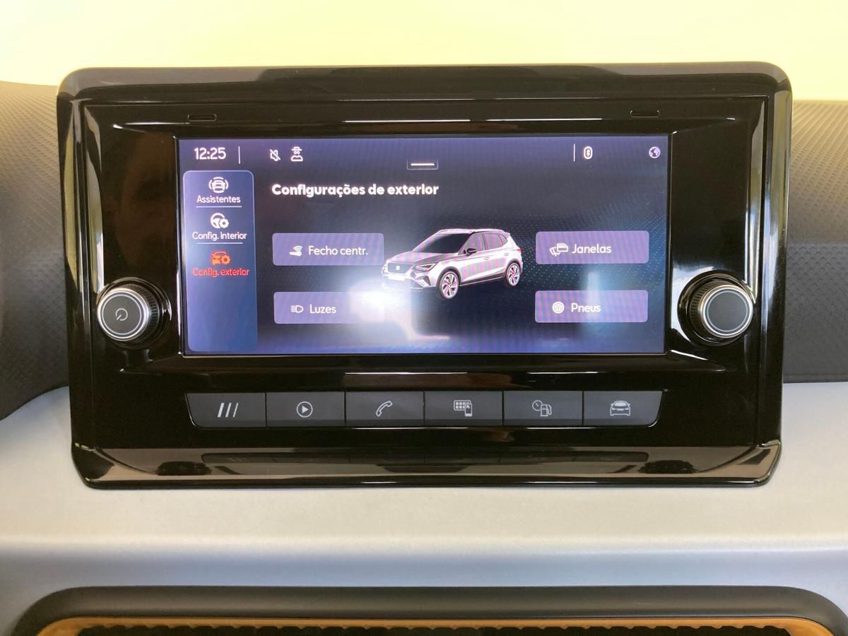 seat-arona-2022-gasolina-999cc
